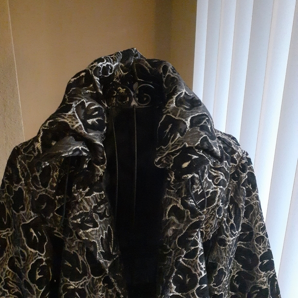 Lindi black gold jacket - Picture 6 of 6